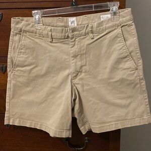 Men’s 7” GAP shorts, 32 inch waist